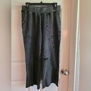 Free People Movement Body Language Cropped Sweatpant Lounge Pants Black ( XS )